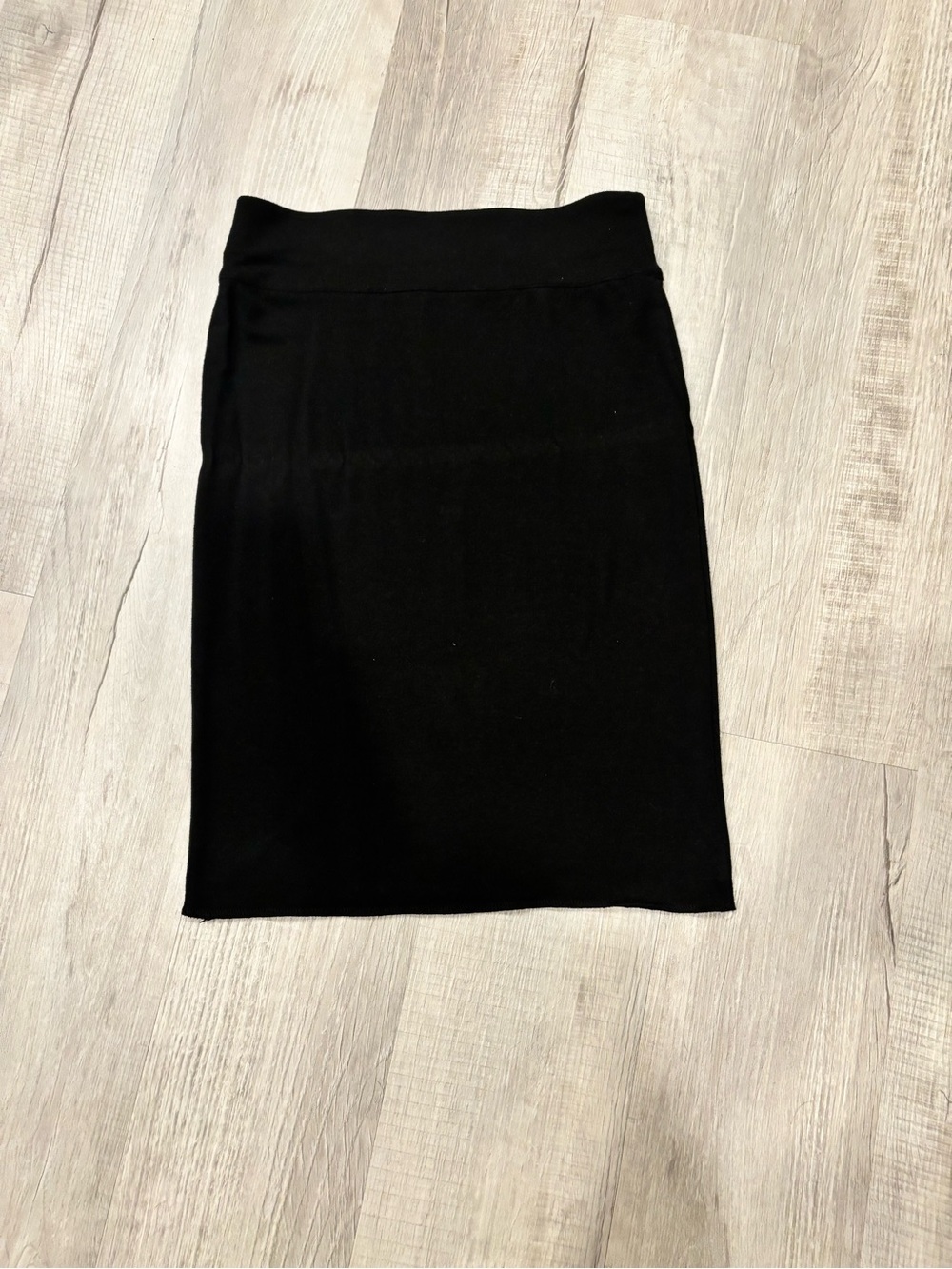 LOFT Black Pencil Skirt - Sleek Knit Design
